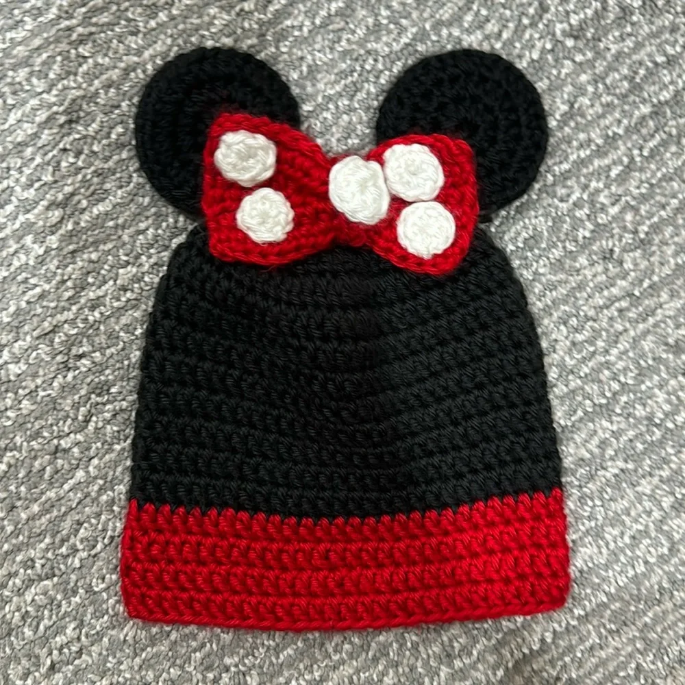 Minnie Mouse handmade ( crochet) toddler hat